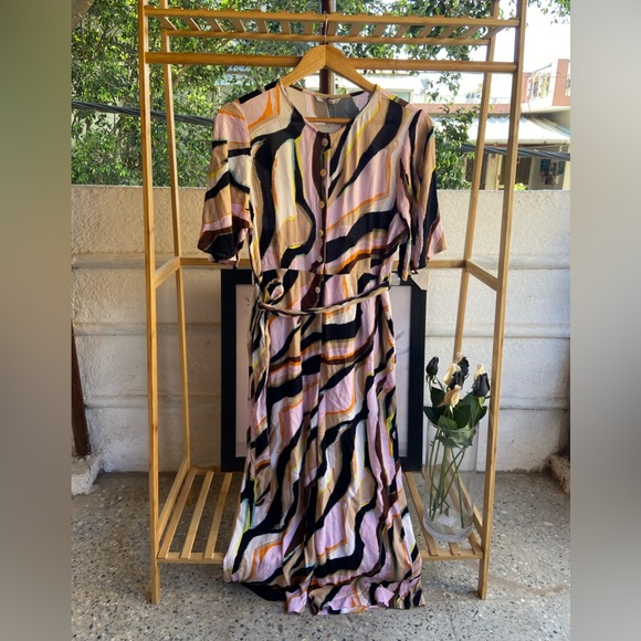 ONLY Multi Color Printed Jumpsuit. Size- M - Picture 5 of 7